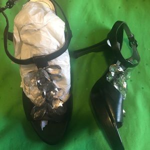 Sexy black Tahari beaded heels- size 9- never worn